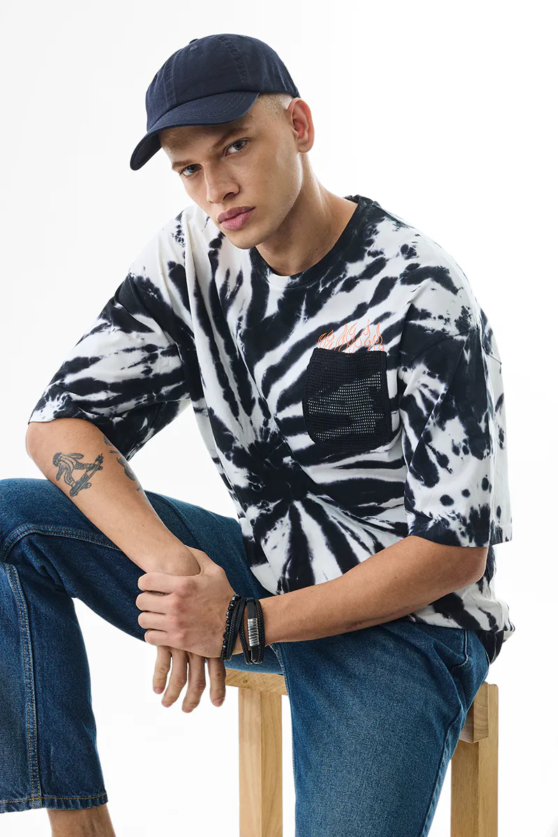 Oversized T-Shirt – Black & White - view 2