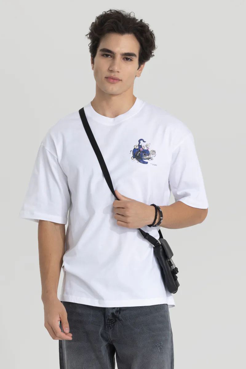 Oversized T-Shirt – White Graphic - view 2